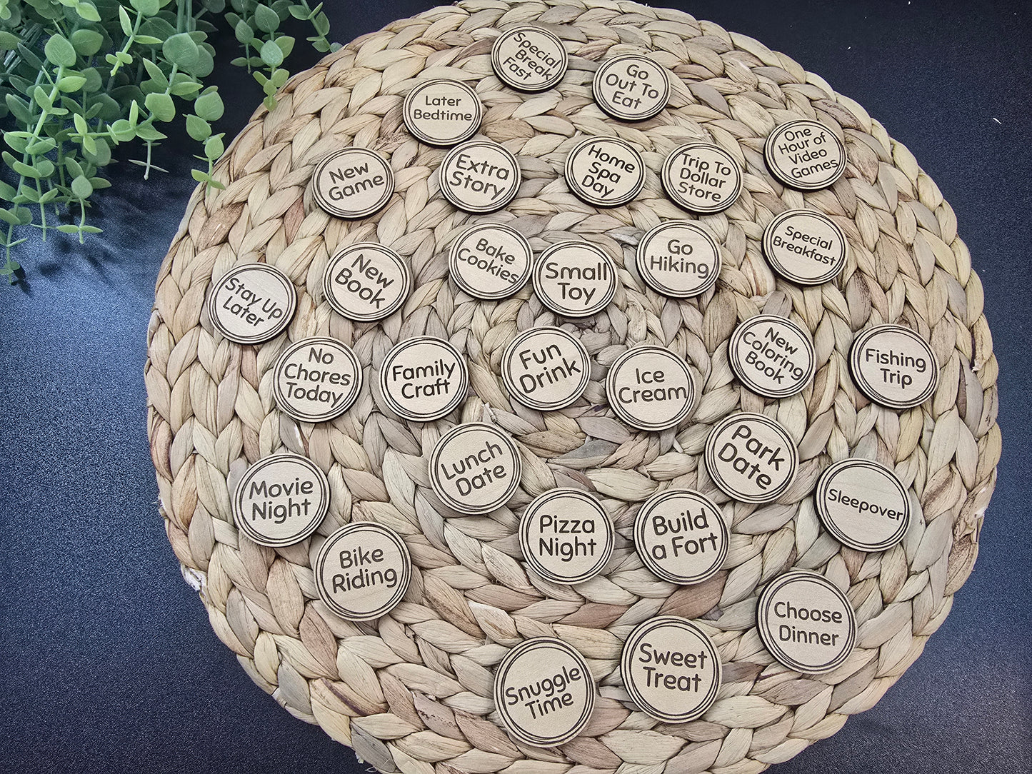 Easter Tokens – Wooden Spring Keepsakes for Easter Basket Fillers (Set of 30)