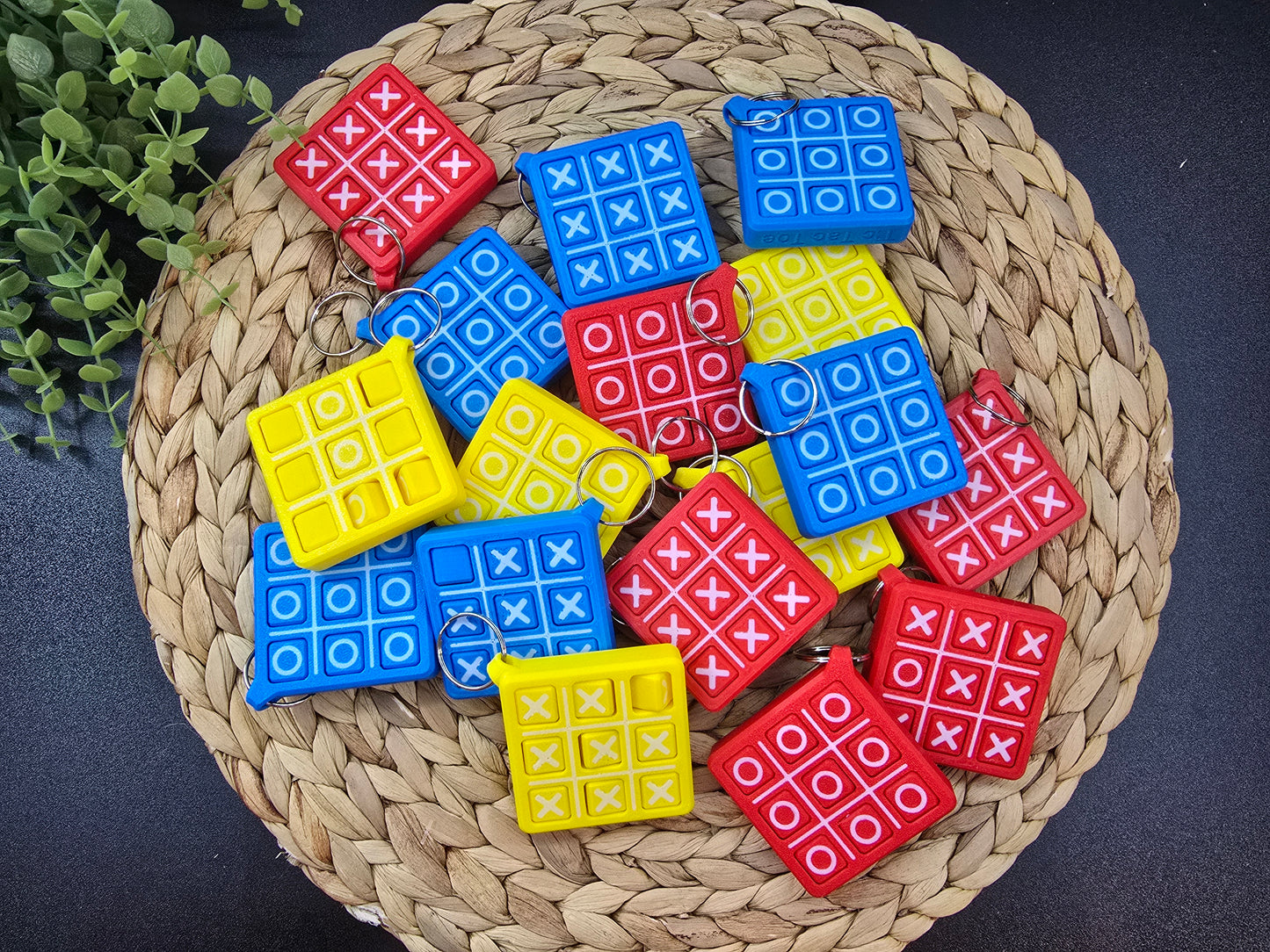 Tic-Tac-Toe Keychain Fidget Toy - Backpack Accessory