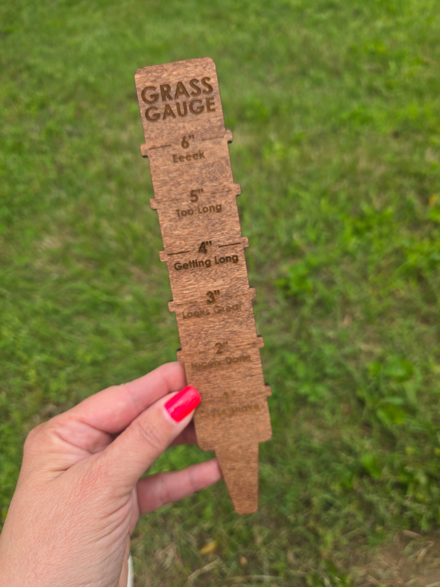 Wooden Grass Gauge – Lawn Measuring Tool for Perfect Mowing Height