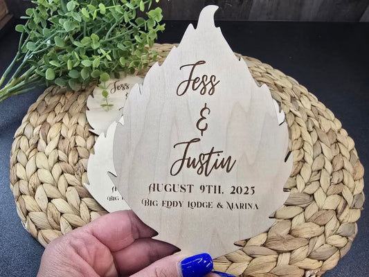 Wedding Favor - Wooden engraved leaf