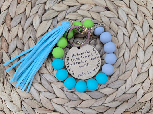 He Heals the Brokenhearted Wristlet