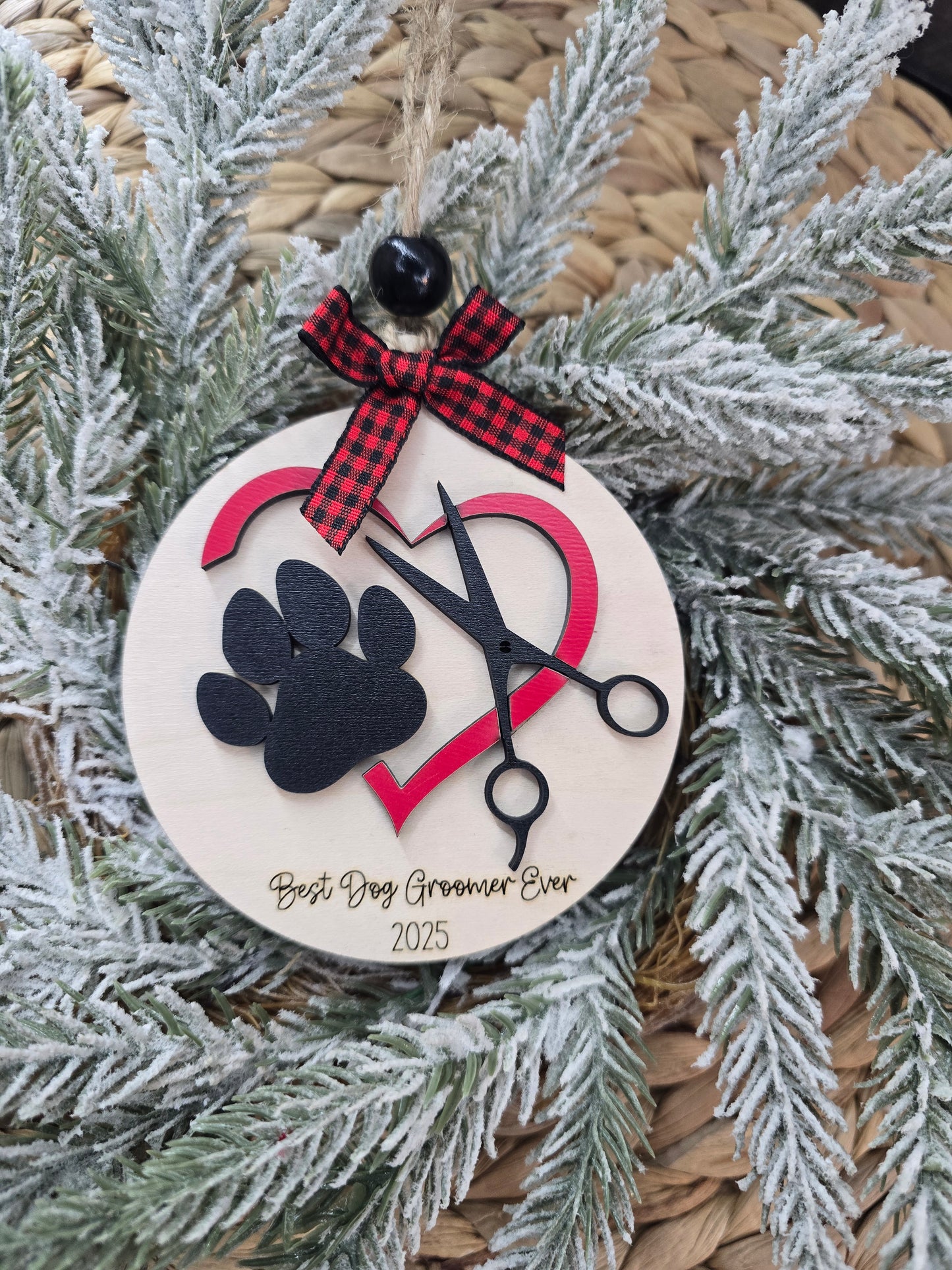 Dog Groomer Ornament – Pet Groomer Holiday Gift for Groomers & Pet Lovers