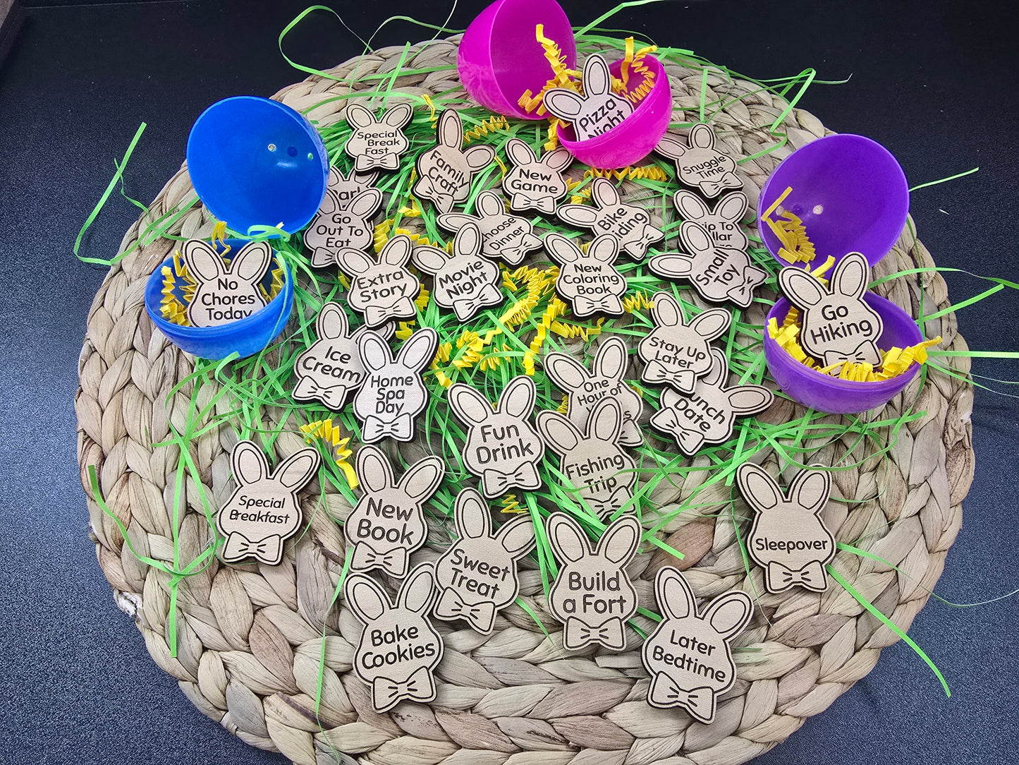 Easter Tokens – Wooden Spring Keepsakes for Easter Basket Fillers (Set of 30)